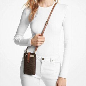 Michael Kors EUC Smartphone Crossbody Bag